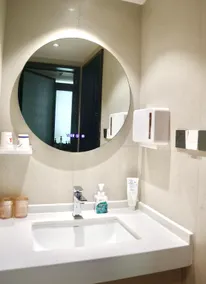 Pikkie Designer's Stylish 3 bds Flat @ city center - Image 2