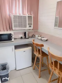 Bananatown Motel - Image 4
