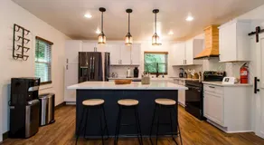 Black Bear Vista 3BR Fast Wi Fi - Image 3