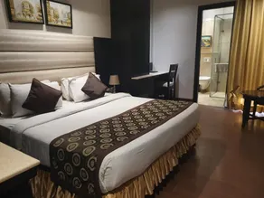 Mandarin Hotel - Image 2