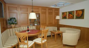 Gasthof Hotel Hauslwirt - Image 4