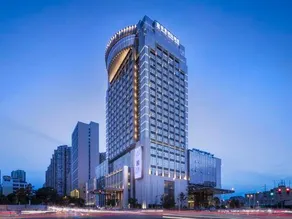 Grand Honor Hotel - Image 4
