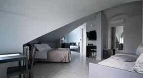 J Hotel - Image 2
