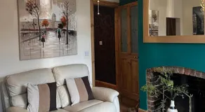 House - Sleeps 4 - Garden - on street parking - Image 3