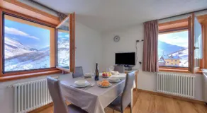 Fiocco Di Neve Ski in- Ski out 10m - Happy Rentals - Image 3