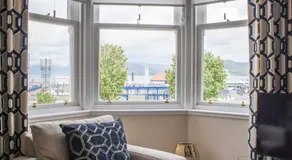 Lexington Apartments, entire apartment, sea view, private parking, wifi - Image 2