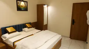 Rajwadi Hotel Inn - Image 4