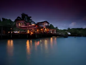 Blu Galapagos Sustainable Waterfront Lodge - Image 5