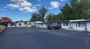 89 & Nine Motel - Image 2