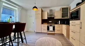 Ferienwohnung ländliche Atmosphäre Geräumig mit Arbeits und Parkplatz Küche Netflix perfekt für Gruppen - Image 2