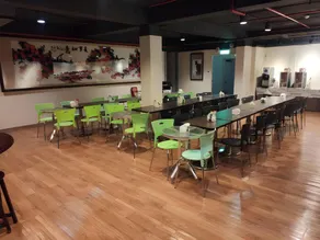HengChang Business Hotel - Image 5
