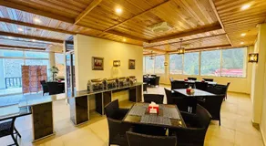 Florid Hotel and Resort Kalam - Image 4