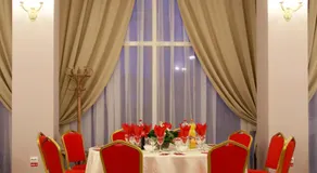 Hotel Heaven - Image 4