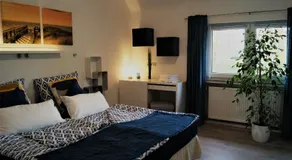Lazarus Hotel & Restaurant - Image 2