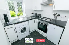 Hatfield nr Galleria + University + Free Parking - Image 5