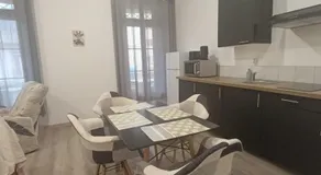 Apt 3, 1er étage, large T2 avec une terrasse commune - Image 3