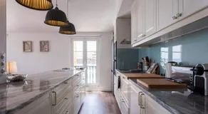Chiado River View Deluxe Apartment - Image 4