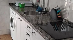 Maravillosa casa totalmente equipada con terraza e internet de alta velocidad | Vistas al jardín | Ideal para teletrabajar - Image 3