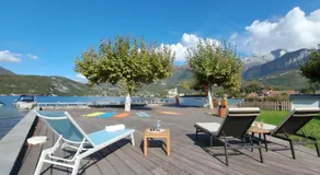 Au bord du lac d’Annecy, logement type Loft, dans résidence avec plage et ponton privée - Image 2