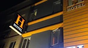 H Hotel - Image 4