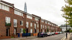 London Bridge 3 Bedroom House with reception room, office and private garden - Image 4