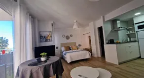 Perfect direct beach access - Image 2