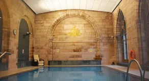 Le Ross, Loch Ness Appartement dans un ancien monastère avec piscine chauffée et plus! - Image 3