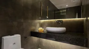 City Hotel - Image 5