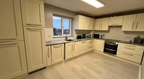 Stratford Heights - Modern 2 Bed Apartment - Image 4