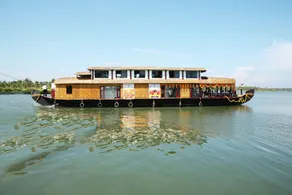Regant Lake Village - Image 4