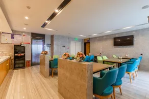 Chonpines Hotel·s Liaocheng City Centre Wuxing Department Store - Image 4