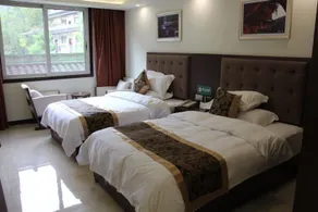 Danxia Valley Hotel - Image 5