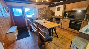 Petit chalet rustique et bucolique - Image 2