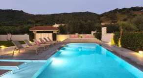 Gala's Elegant Home Villa - Image 3