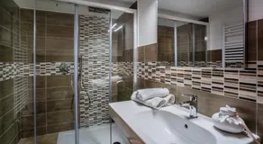 The View House - Image 2