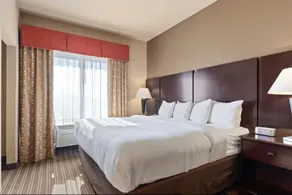 Portland Inn & Suites - Image 3