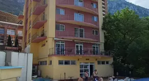 Hotel International - Image 3