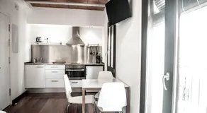 Barcelona Beach Apartments - Image 3