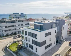 Euphoria Luxury Apartment - Image 1