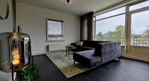k50159 Spacious and modern apartment near the city center, free parking - Image 3