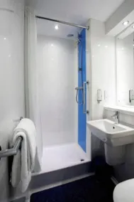Travelodge London Barking - Image 5