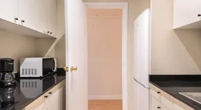 Comfortable Apartment for Groups next to Sagrada Familia, Barcelona - Image 4