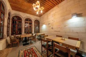 Kapalos Cave Hotel - Image 3