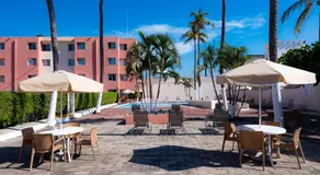 Santa Bárbara Suites & Hotel - Image 4