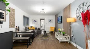 Nottage House Premier Apartments - Image 4