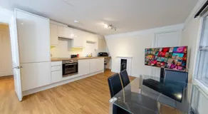 2br 2bath Flat In Ipswich City Centre - 6 Guests - Image 3