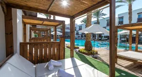 G hotel - Image 3