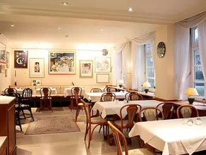 Hotel St. Georg Garni - Image 2