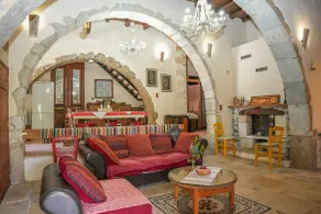 Stone-Built Traditional Villa with Pool in Sfakia - Image 4