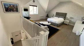 Welcome rooms 55b- Self Check-In whole apartment FULLY REFURBISHED - Image 2